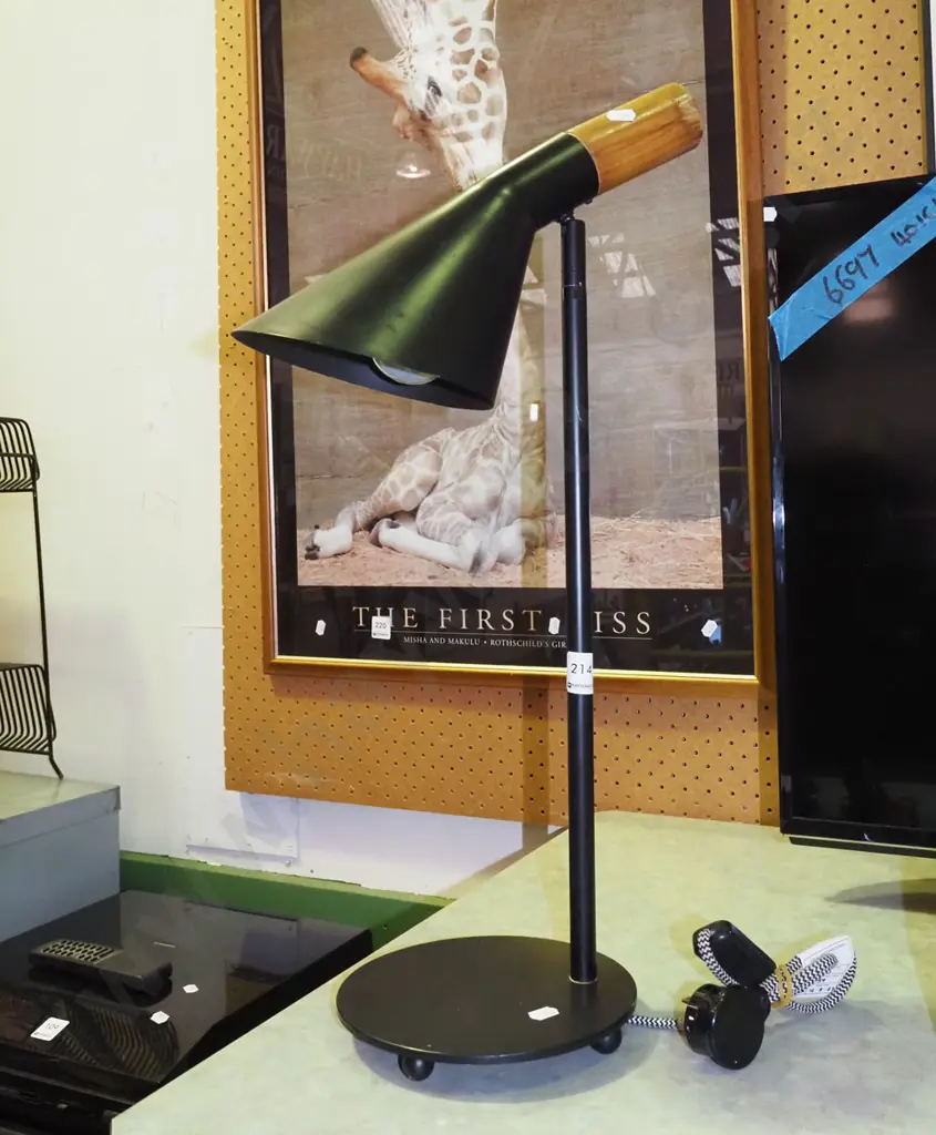 contemporary desk lamp H580 Image 1++