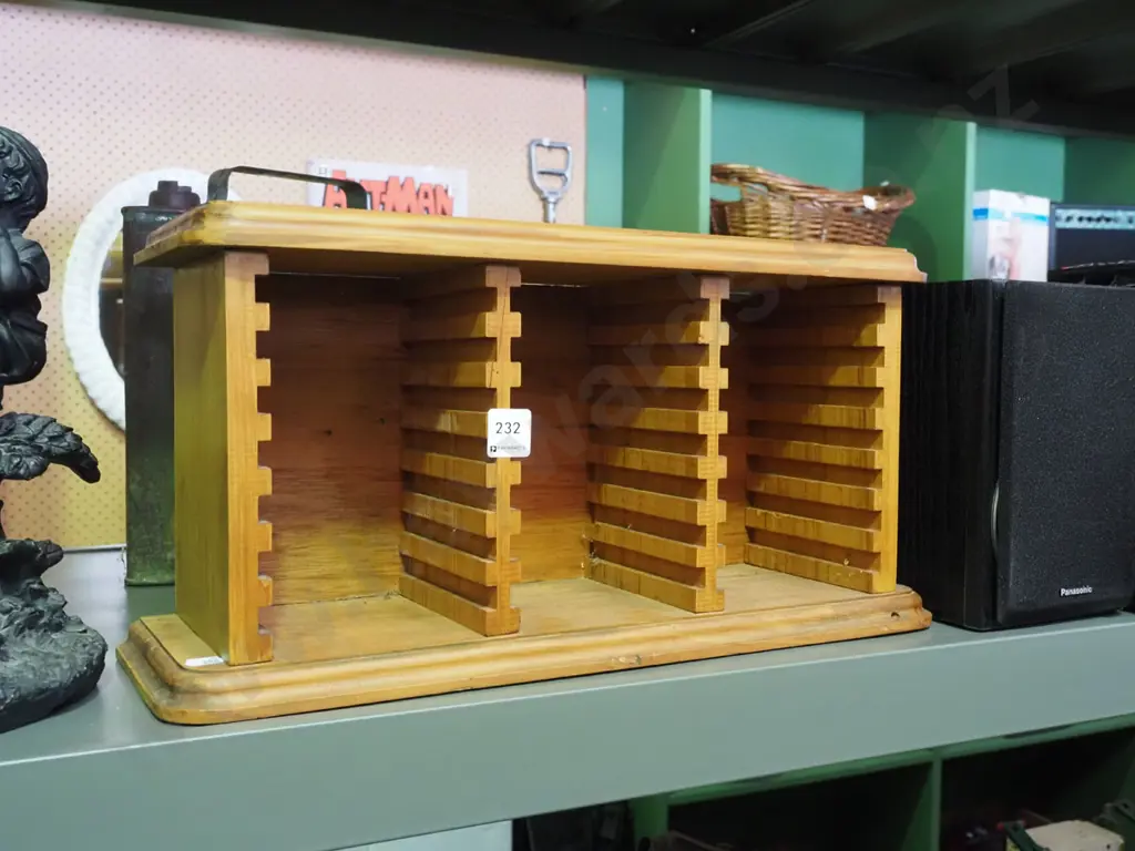 wooden CD rack H240 Image 1++