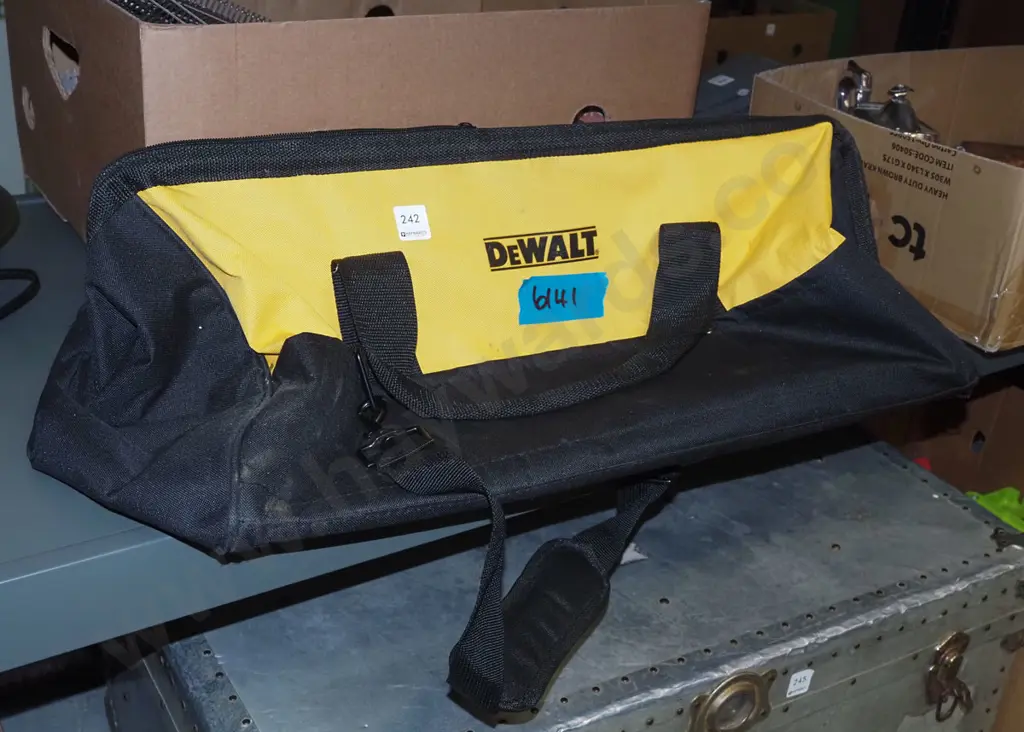 Dewalt tool bag Image 1++