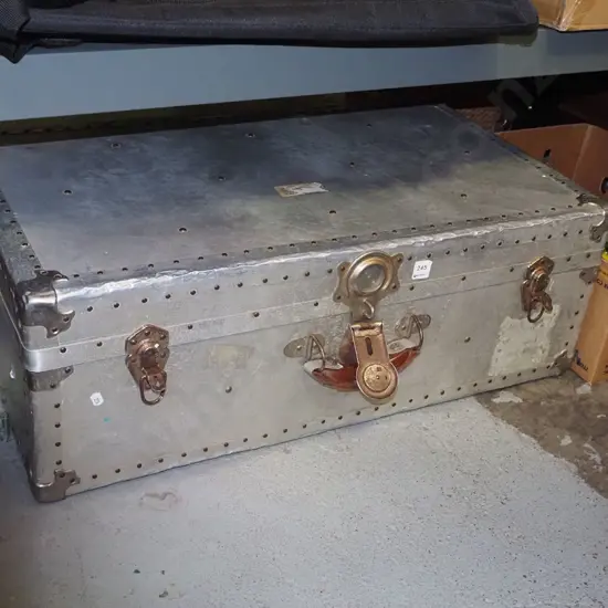 tin traveller's trunk W810