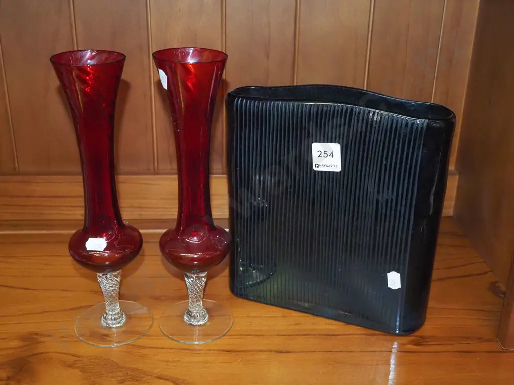 3x art glass vases H260 Image 1++