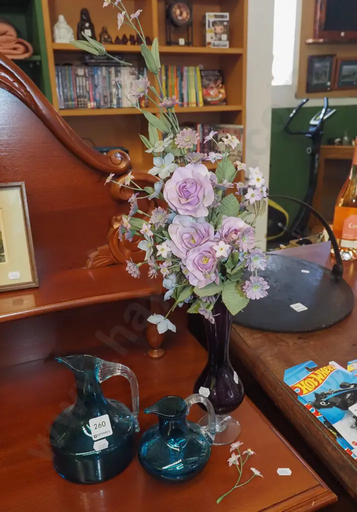 glass vase, faux flowers, 2x glass jugs Image 1++