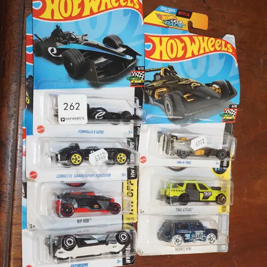 7x carded Hotwheels vehicles