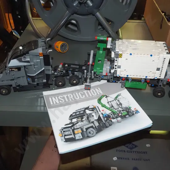 Lego Technics truck L560