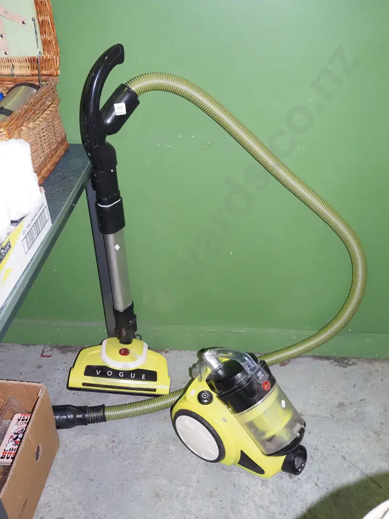 Hoover Vogue vacuum cleaner Image 1++