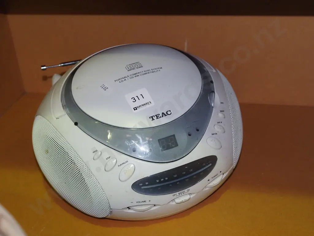 Teac radio CD player Image 1++
