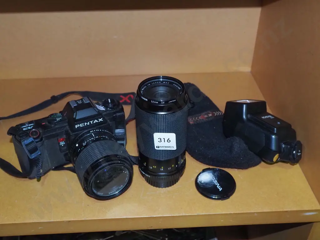 Pentax A3 35mm camera with additional lens and flash Image 1++