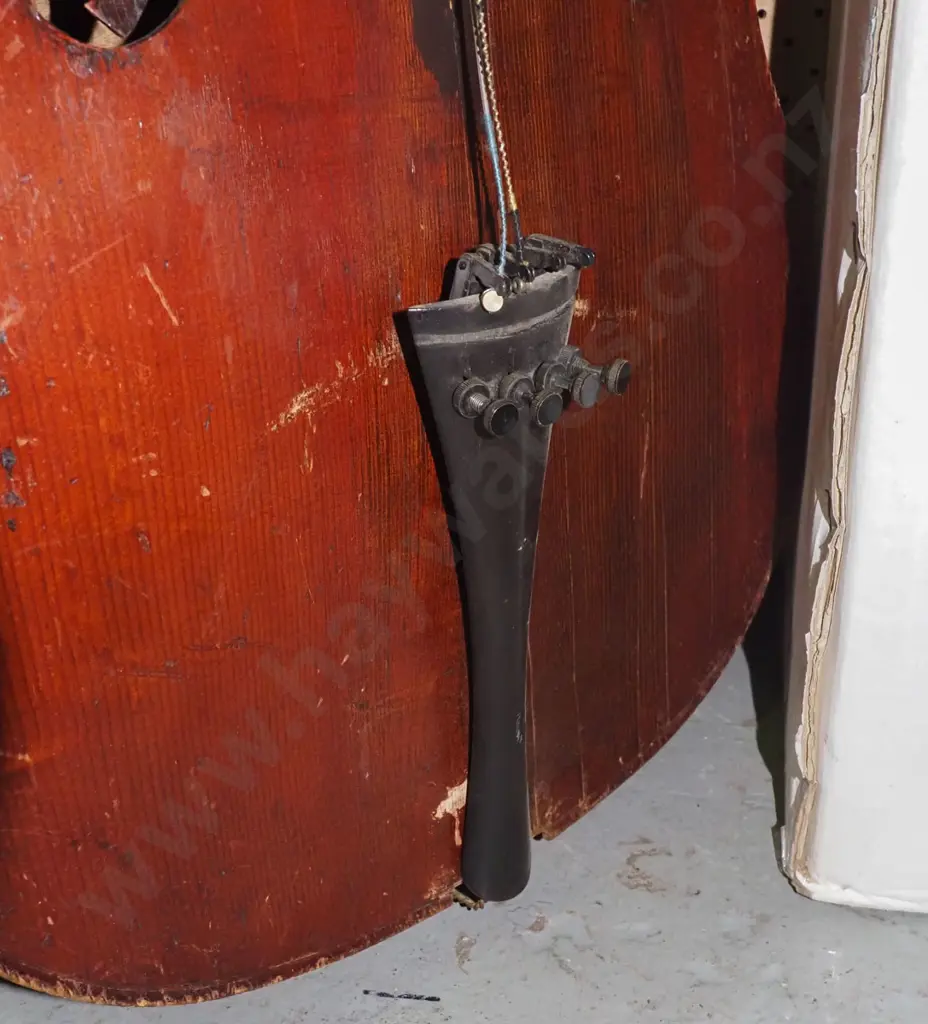 restorer's cello Image 1++