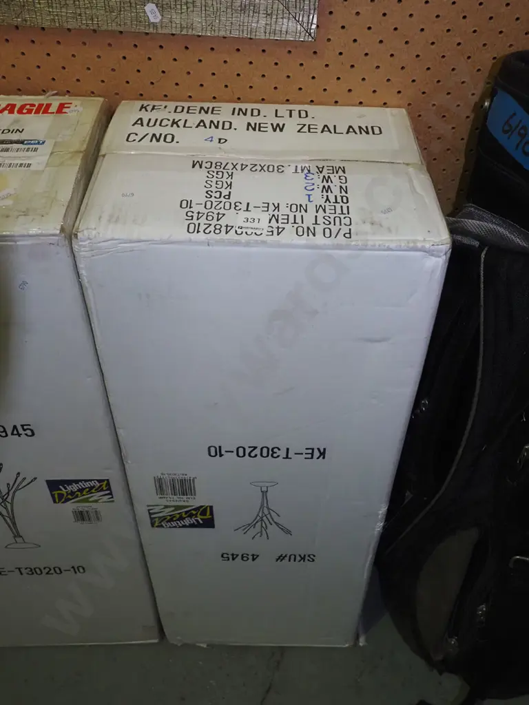 as new boxed illuminated tree Image 1++