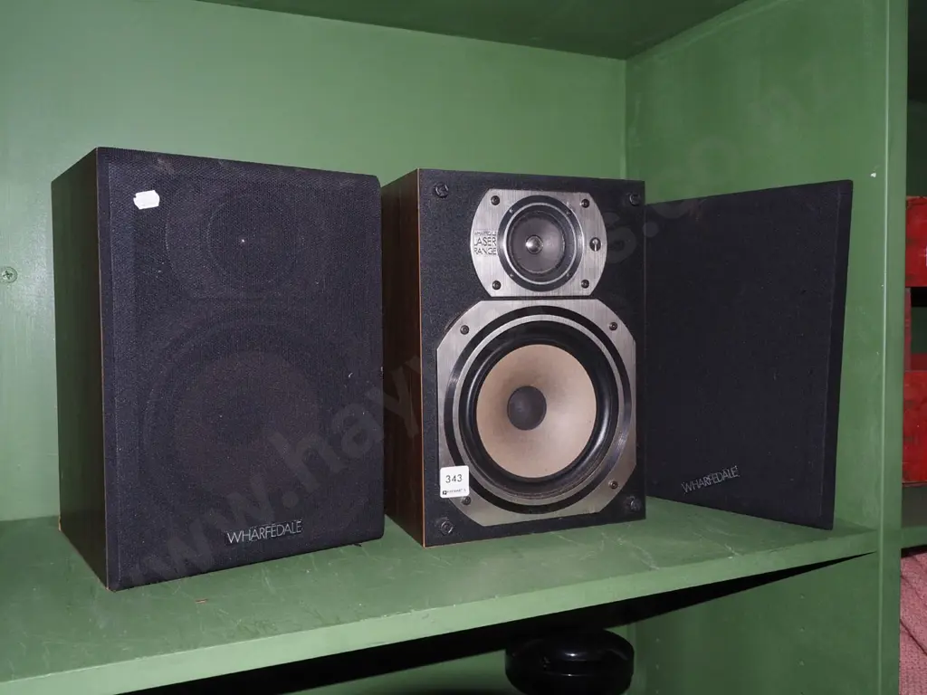 pair of Wharfedale bookcase speakers Image 1++