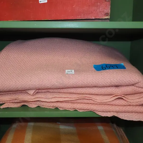 2x crochet pink woollen blanket