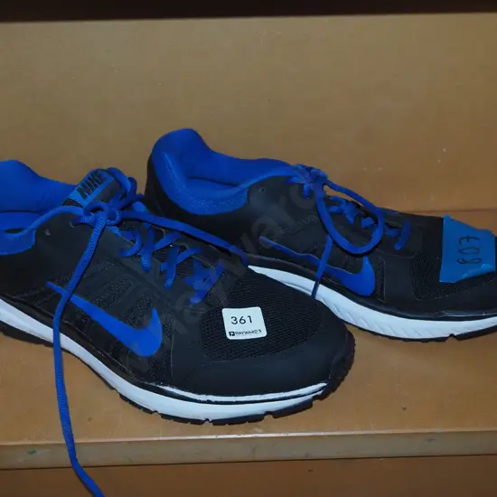 pair of Nike Uk 9.5 sneakers