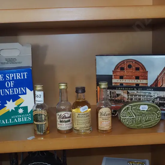 box of spirit and beer miniatures