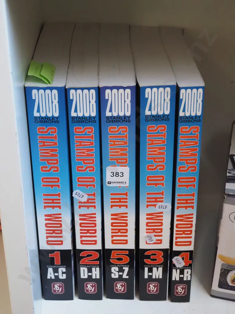 4x volumes of Stanley Gibbons 2008 stamps of the world Image 1++