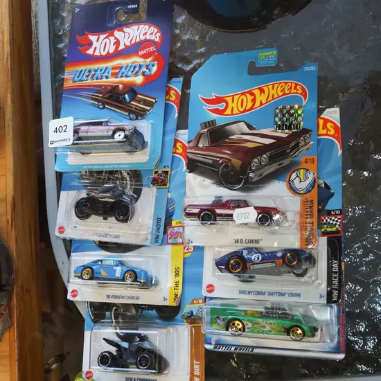 7x carded Hotwheels vehicles