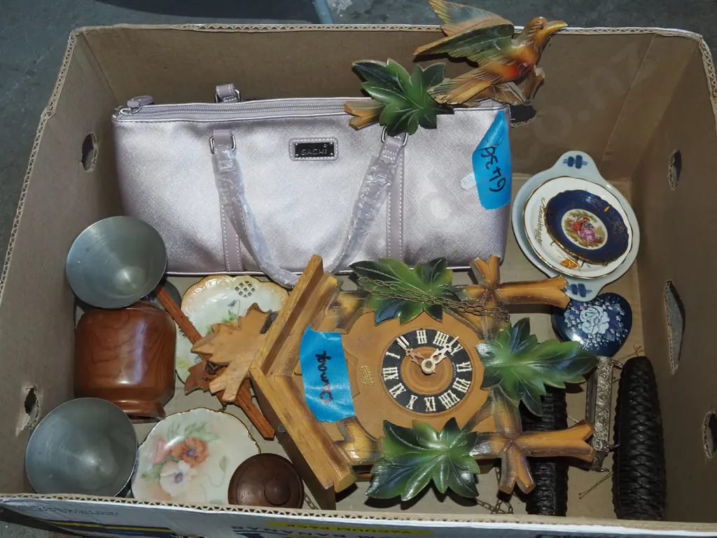 box; broken cuckoo clock, hand bags, dishes etc Image 1++