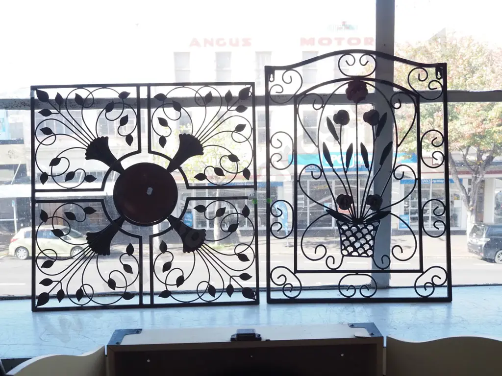 2x wrought metal wall mounted garden art - green dots Image 1++