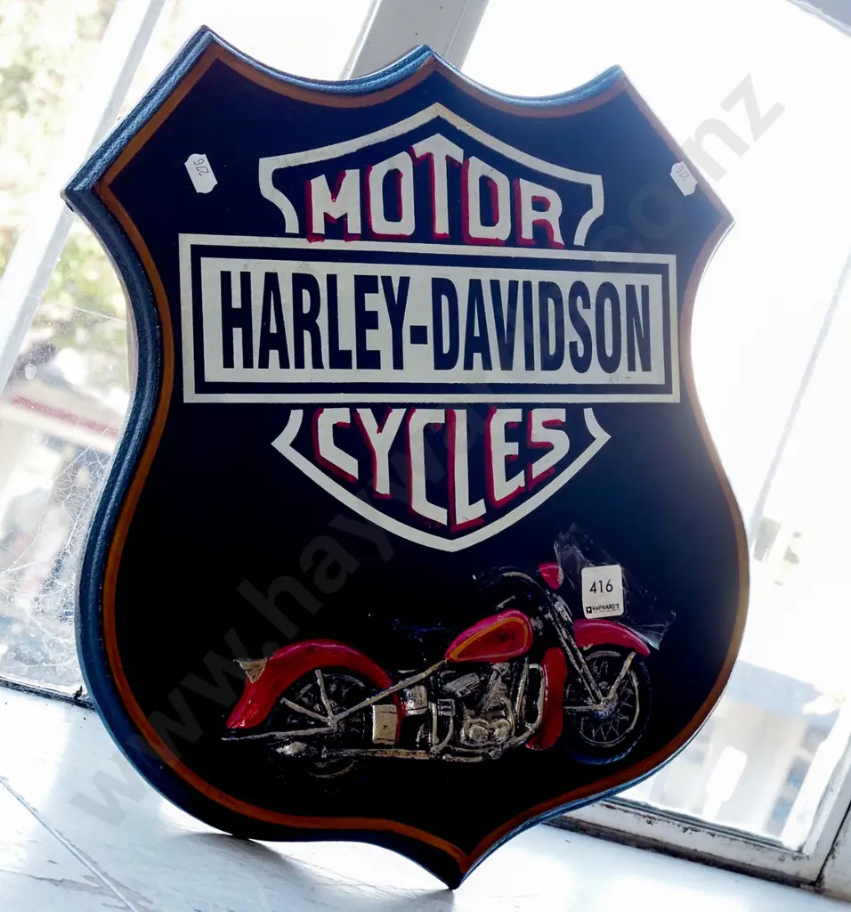 3D Harley Davidson shield shaped key cupboard H400 Image 1++