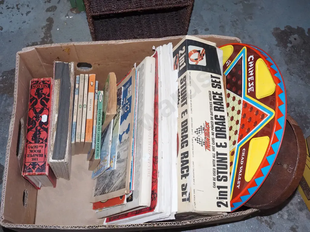 box of books Image 1++