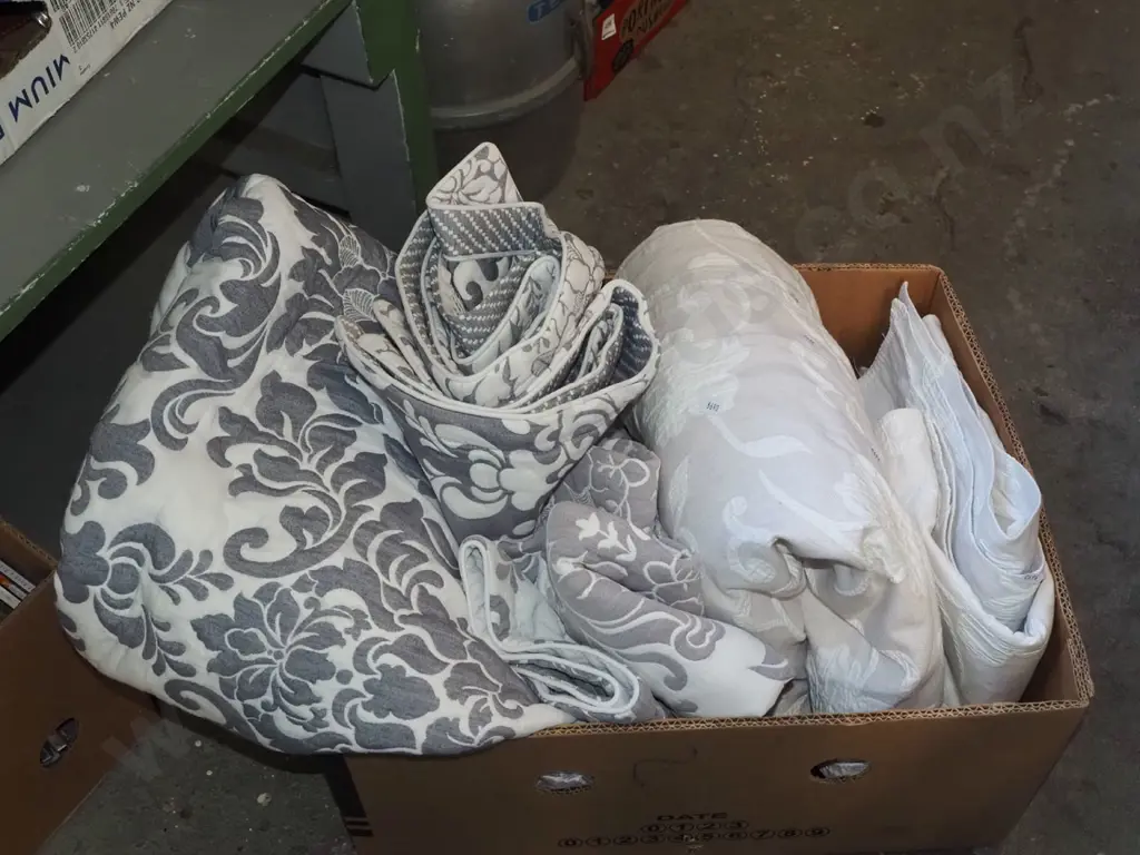 bedspreads, cushion covers Image 1++