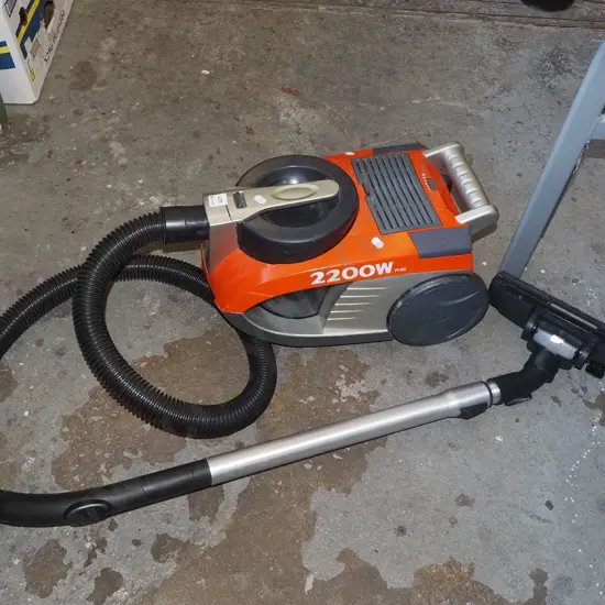 unbranded 2200W vacuum cleaner