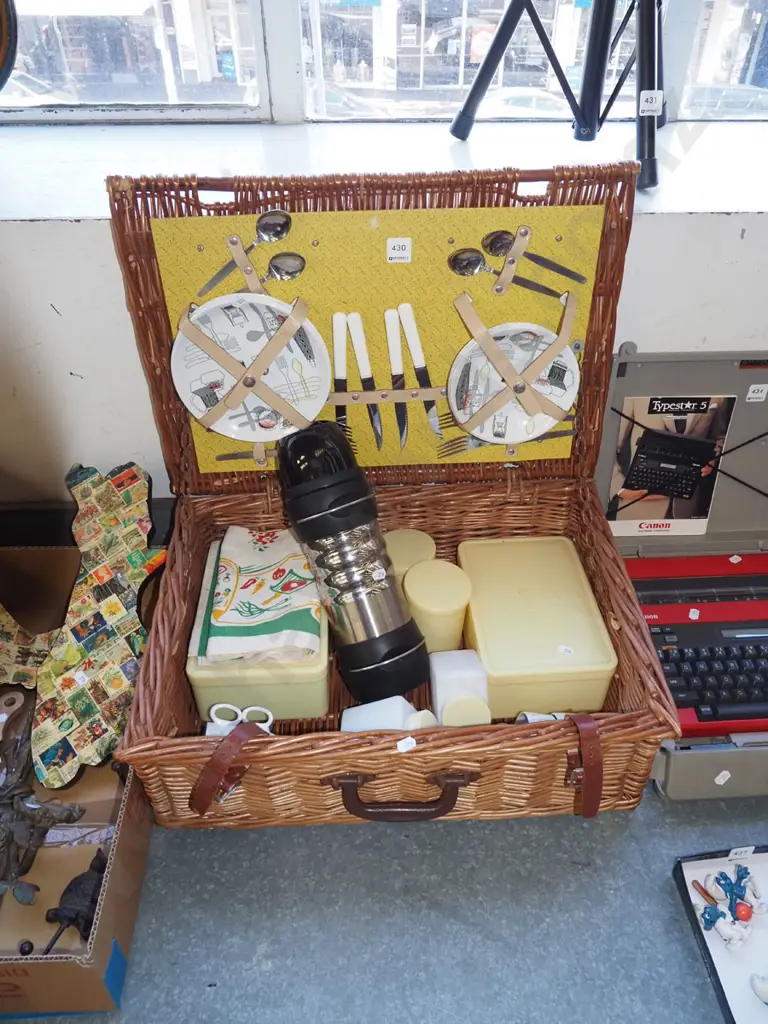 picnic hamper and contents; Fiesta saucers, plates etc Image 1++