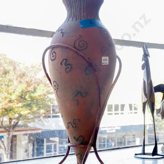 terracotta vase and metal stand H580