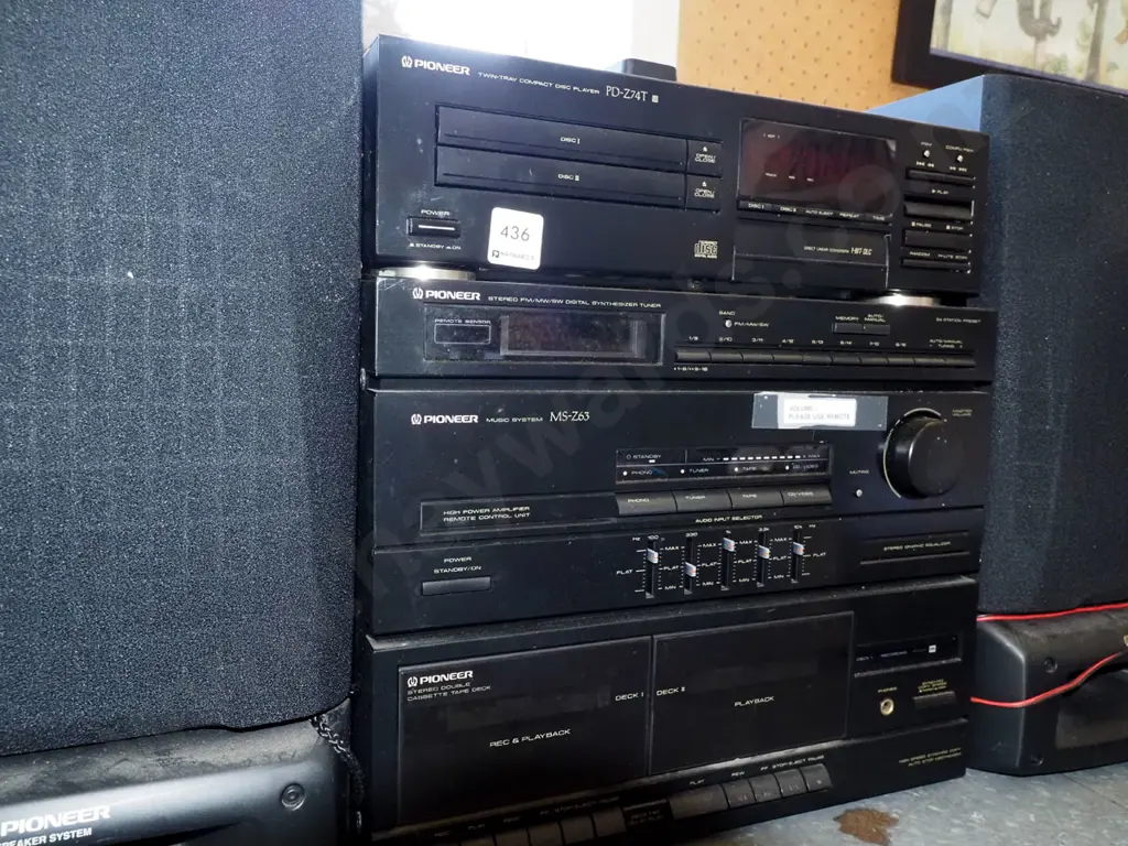 Pioneer stereo; twin cassette, tuner, CD player - no turntable Image 1++