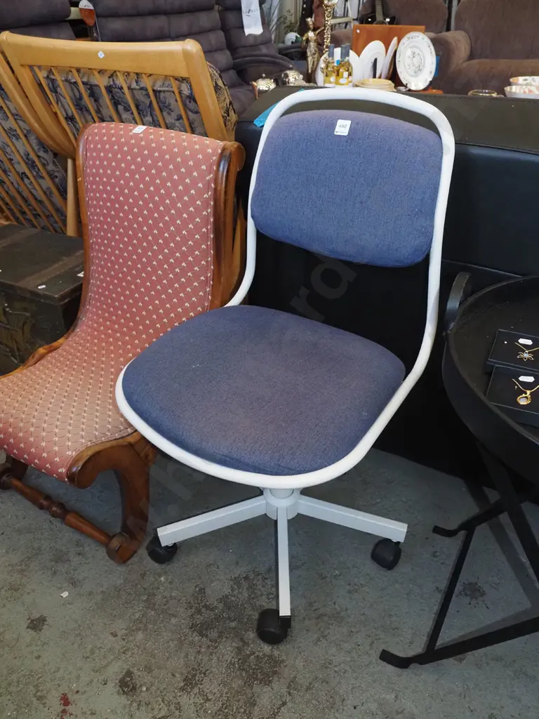 metal and blue upholstered office chair Image 1++