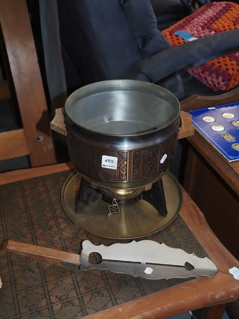 retro fondue pot, white spirit heater Image 1++