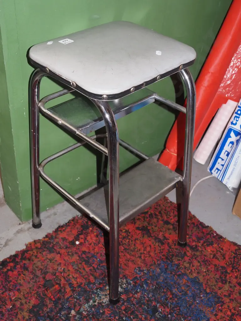 vinyl kitchen step stool Image 1++
