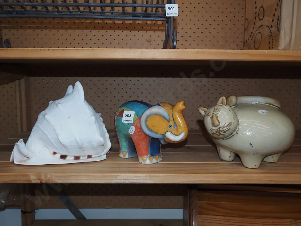 cat ornament, elephant ornament, seashell etc Image 1++