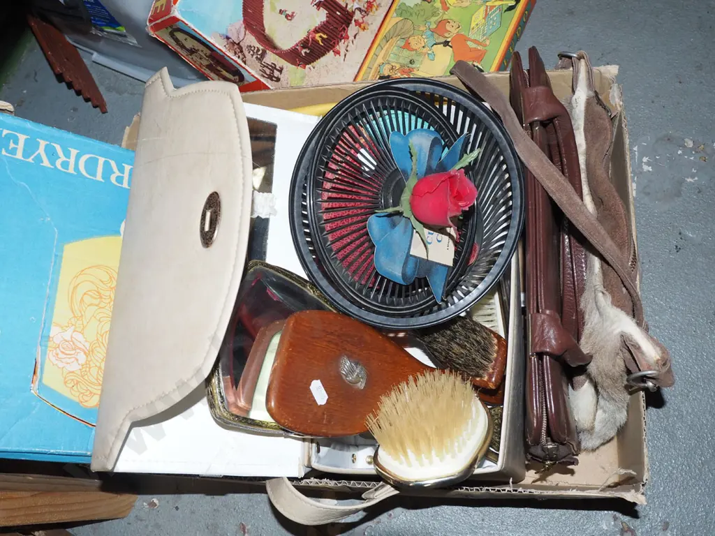 box; hand bags, clothes brushes etc Image 1++