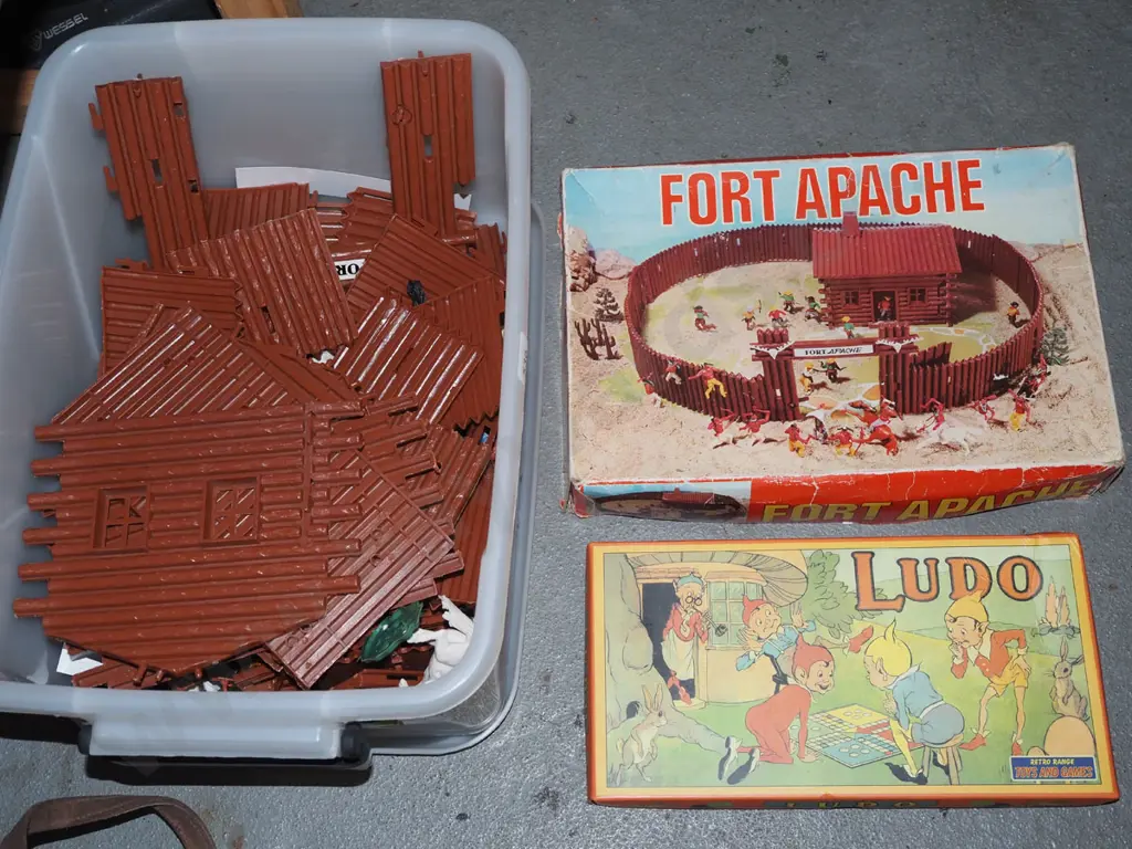 Ludo game, Fort Apache set in plastic container Image 1++