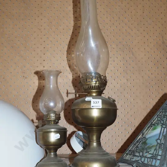 2x kerosene lanterns H480