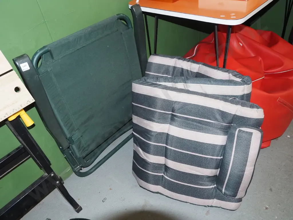 upholstered sun lounger Image 1++