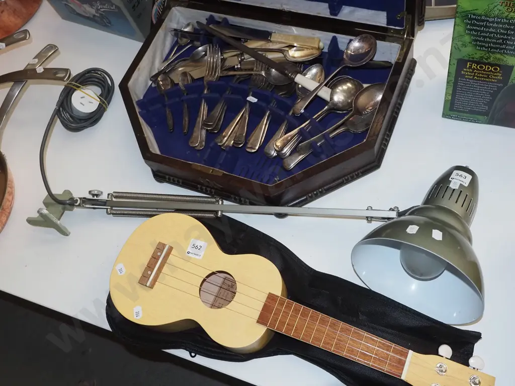 wall mounted anglepoise lamp Image 1++