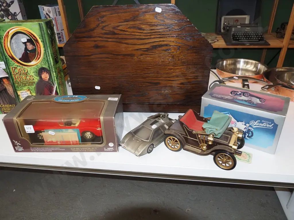 diecast model cars, Delorian table lighter, model vintage car Image 1++