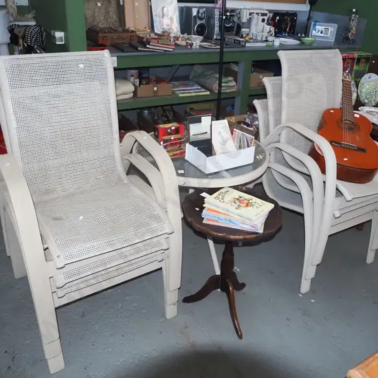 glass top alloy based patio table with 6 matching chairs - needs a clean