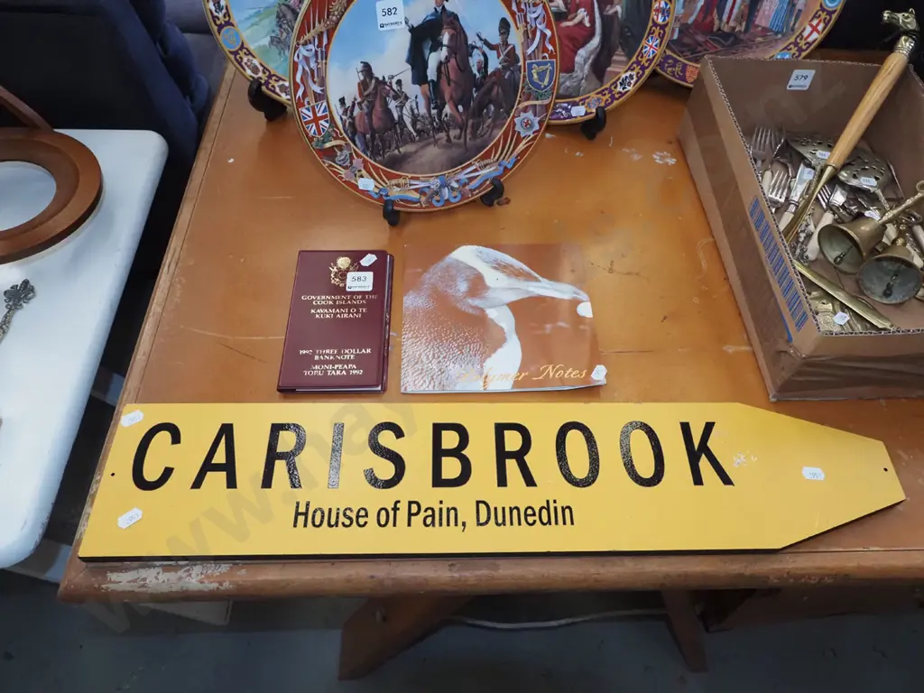 Cook Islands currency, $5 NZ notes, Carisbrook roadside sign Image 1++