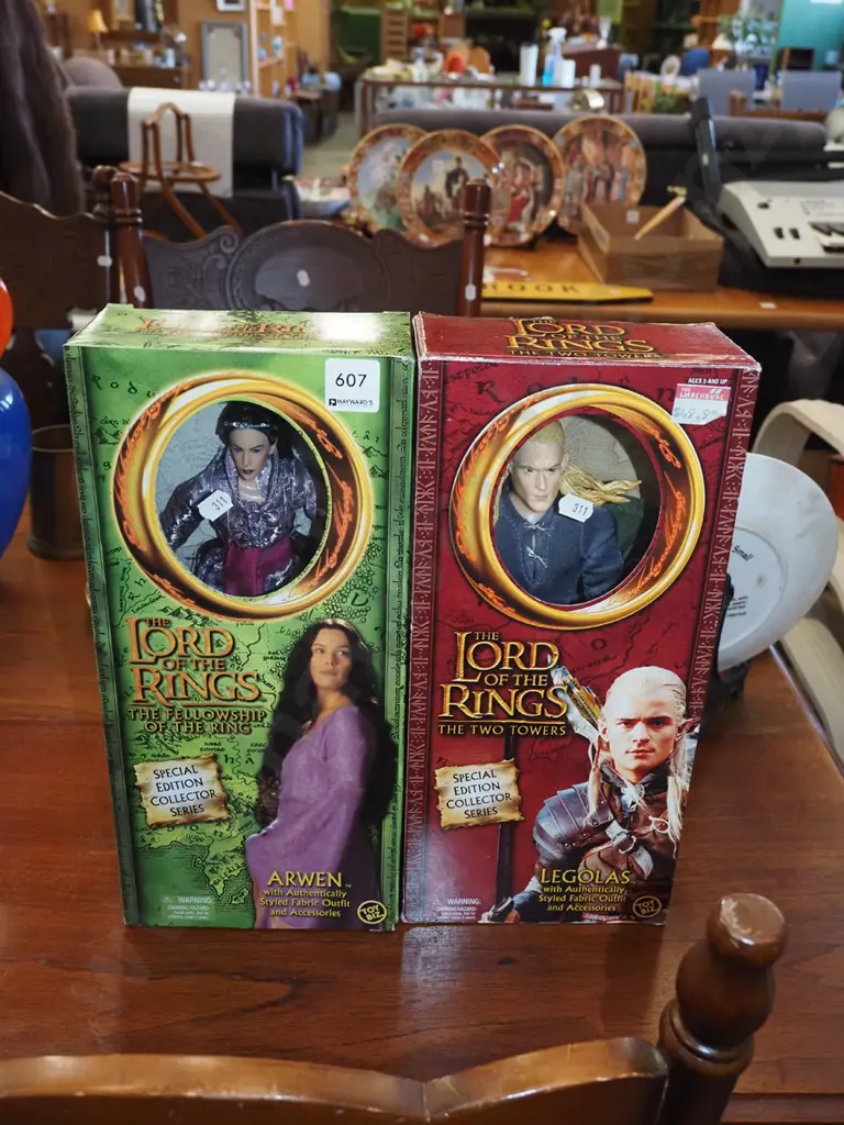 2x Lord of the Rings figurines; Arwen, Legalos Image 1++