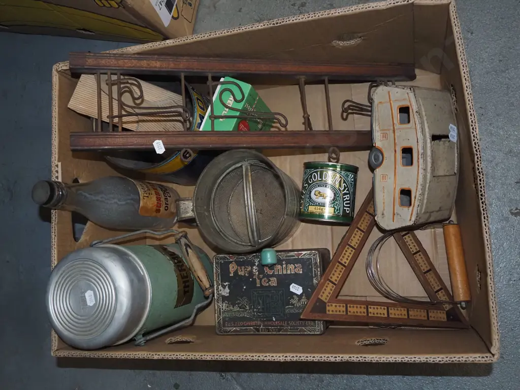 box; coat hooks, flour sifter, thermos etc Image 1++