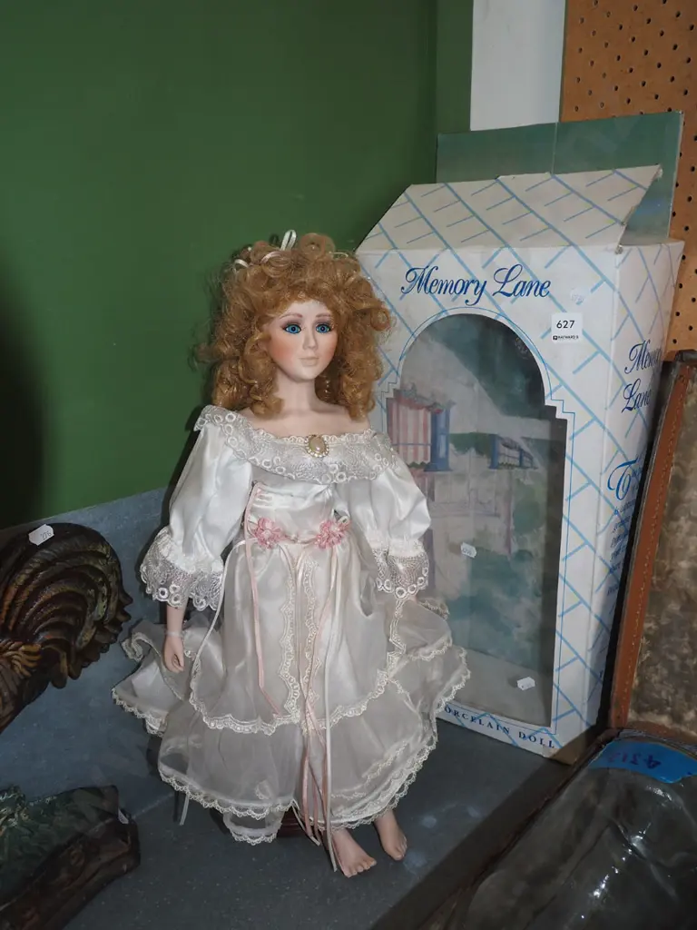 Hillview  Lane display doll on stand Image 1++
