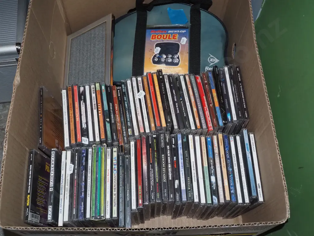 box; petanque set, CDs Image 1++