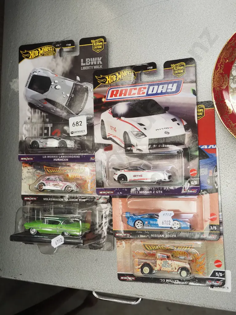 6x carded Hotwheels vehicles Image 1++