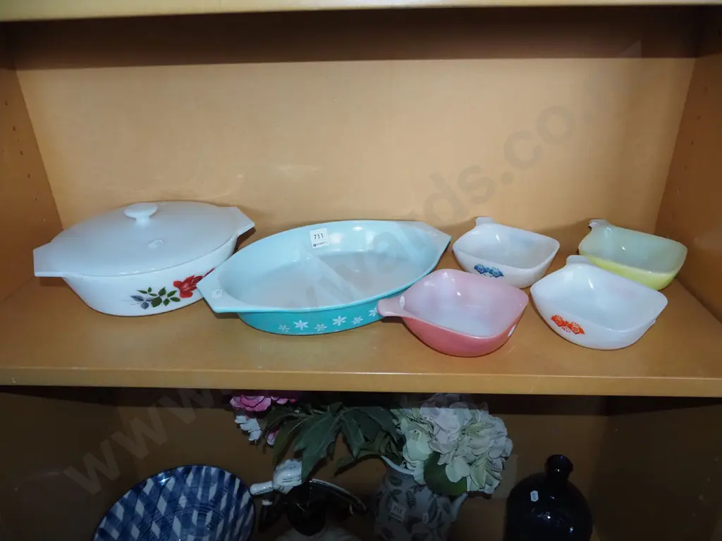 retro pyrex dishes Image 1++