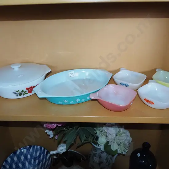 retro pyrex dishes