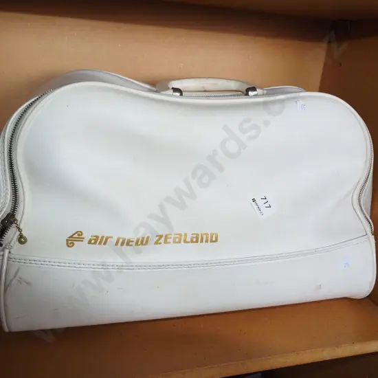 retro vinyl AirNZ tote bag