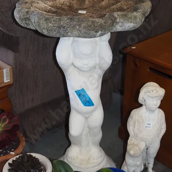 figural based bird bath H78