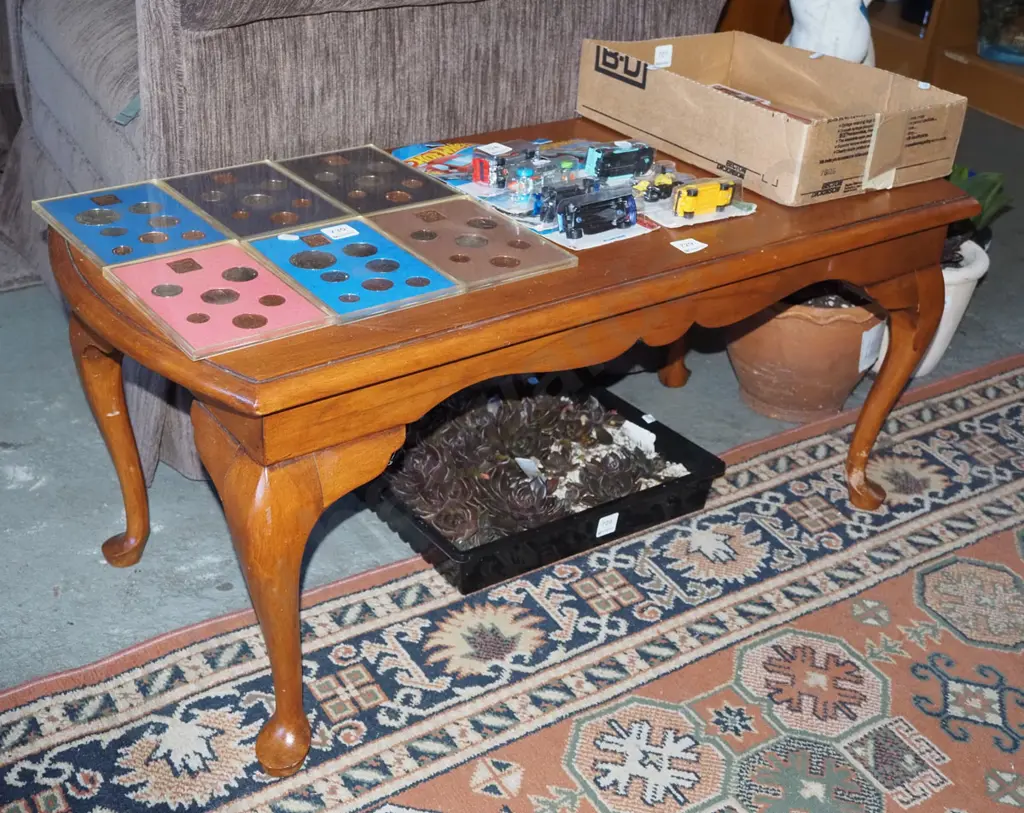 cab leg solid wood coffee table Image 1++